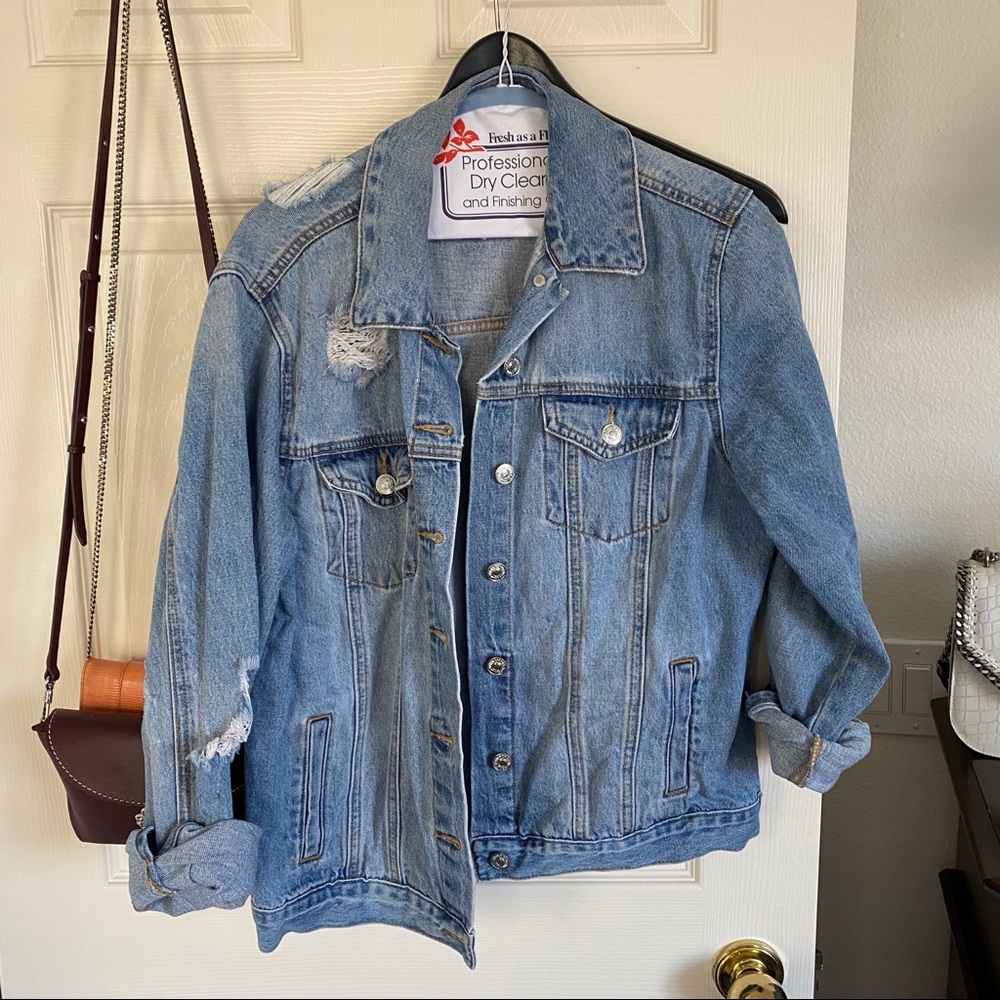 Boyfriend style destroyed denim jacket L